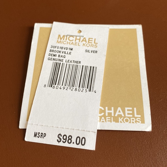 RARE Michael Kors Leather Brook like Demi Bag in Silver - Picture 5 of 5